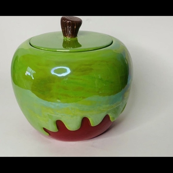 NEW Disney Villains poison apple cookie jar - Picture 2 of 2